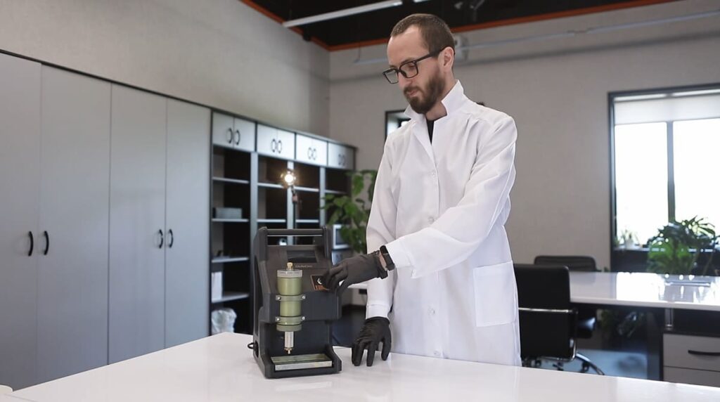 Analizador portátil de hidrógeno en aceite TOR-2