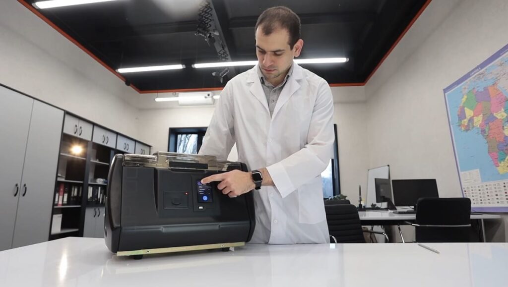 Probador de rigidez dieléctrica del aceite TOR-100